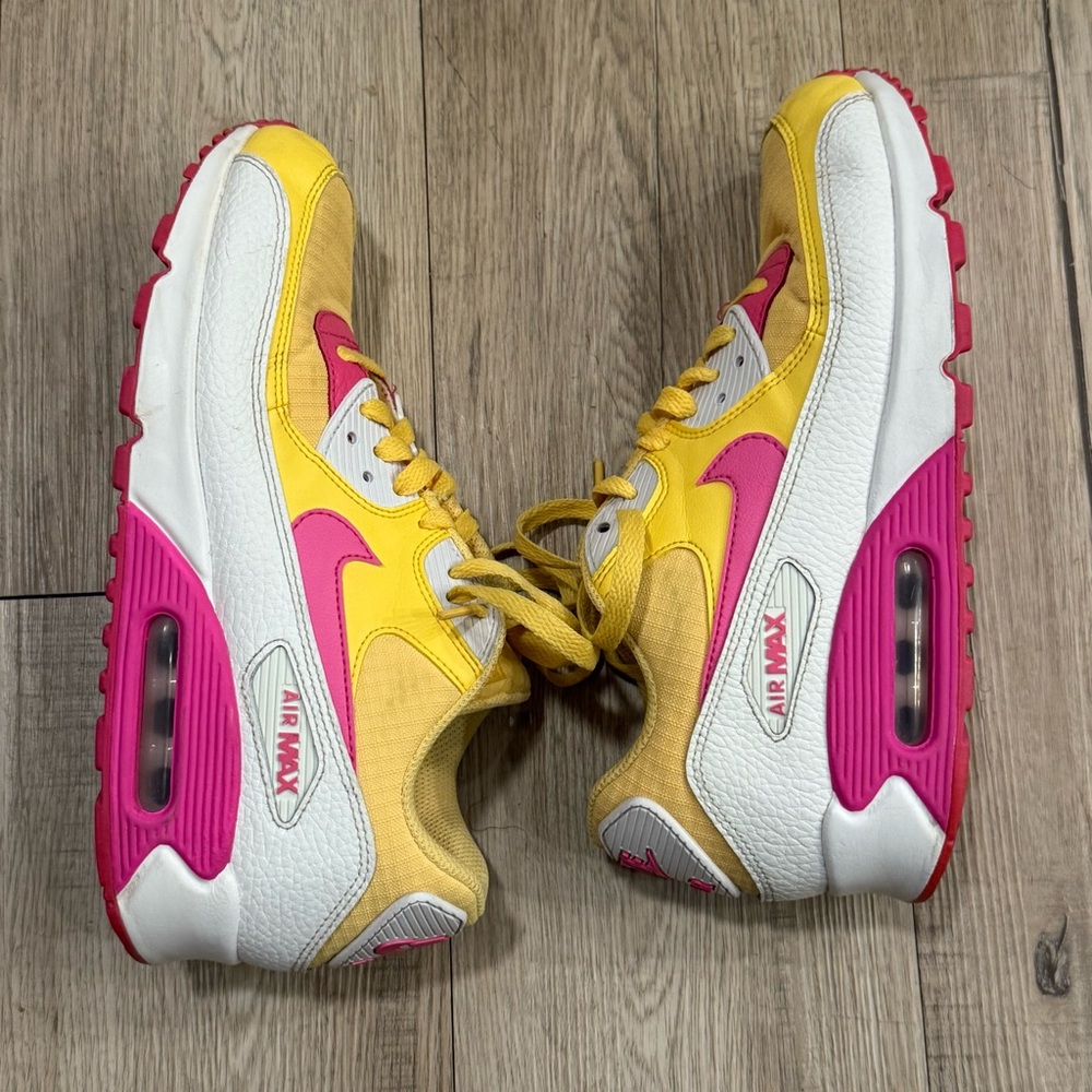 Nike Air Max 90 – Women’s Size 8.5 (US) | Bold Yellow & Pink Colorway